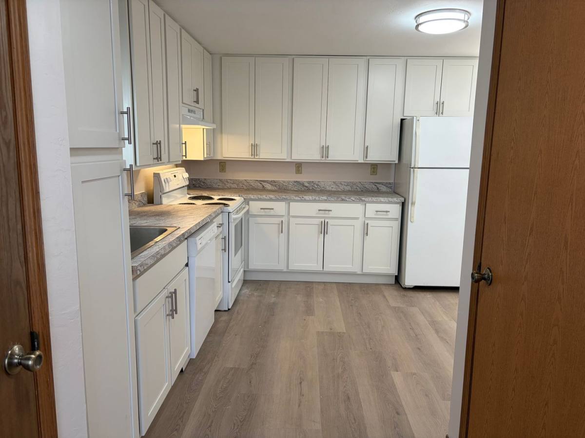 Apartment for rent at 2717 Humboldt Rd, Green Bay, WI 54311