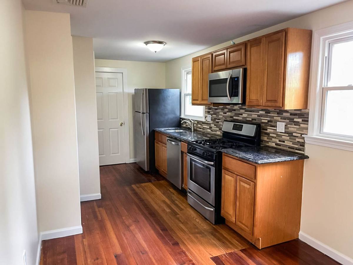 Apartment for rent at 252 Goffe Terrace, New Haven, CT 06511