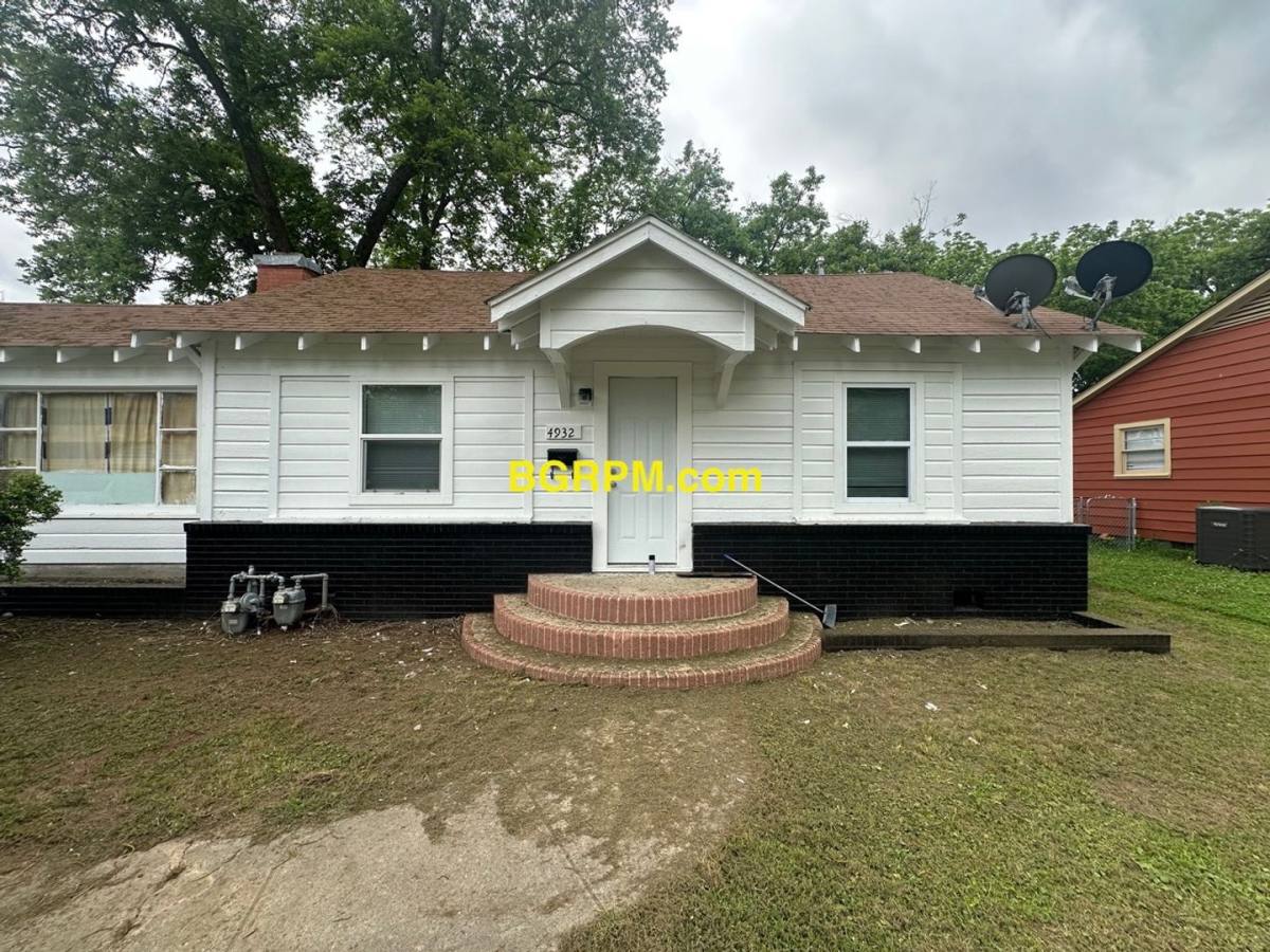 House for rent at 4932 Atkins St, North Little Rock, AR 72117