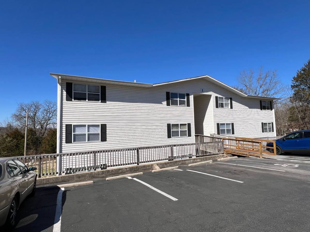 Apartment for rent at 428 Kays Lane, Hollister, MO 65672