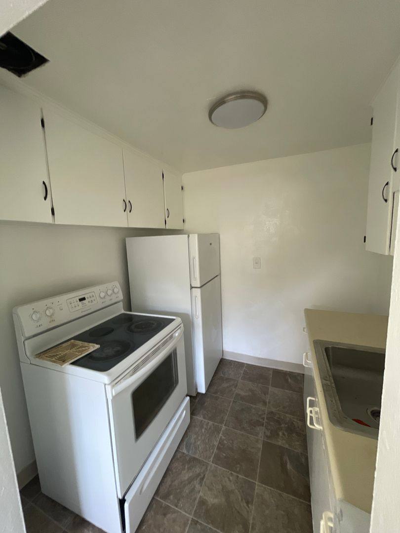 Apartment for rent at 1425-1435 Trade St SE, Hood River, OR 97031