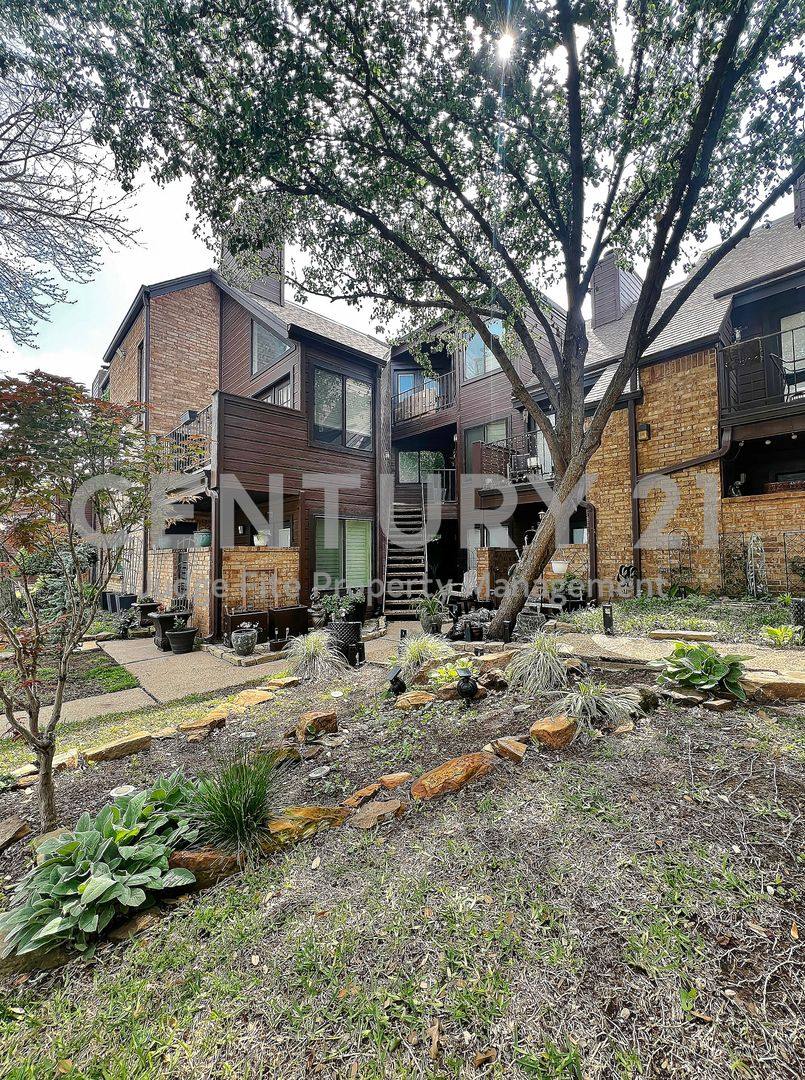 Condo for rent at 1700 Baird Farm Circle, Arlington, TX 76006