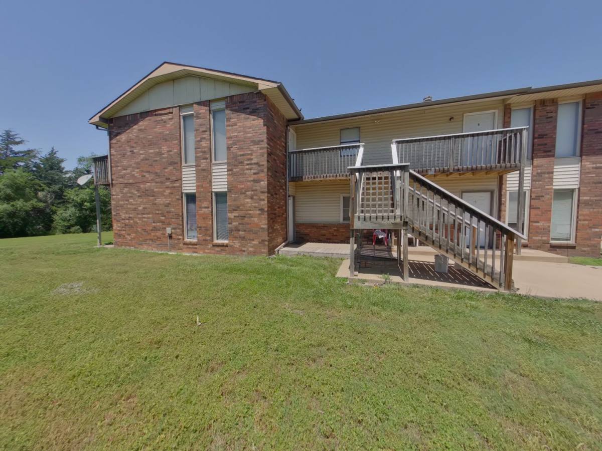 Apartment for rent at 117 N Brunswick, Wichita, KS 67212