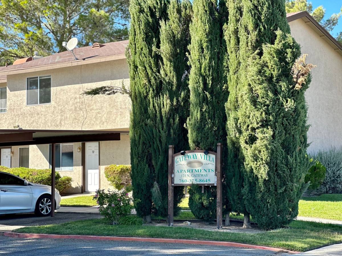 Apartment for rent at 121 N Gateway Blvd, Ridgecrest, CA 93555