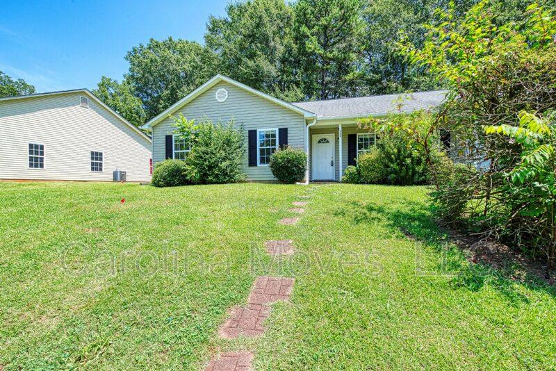 Apartment for rent at 331 Zach Dr, Boiling Springs, SC 29316