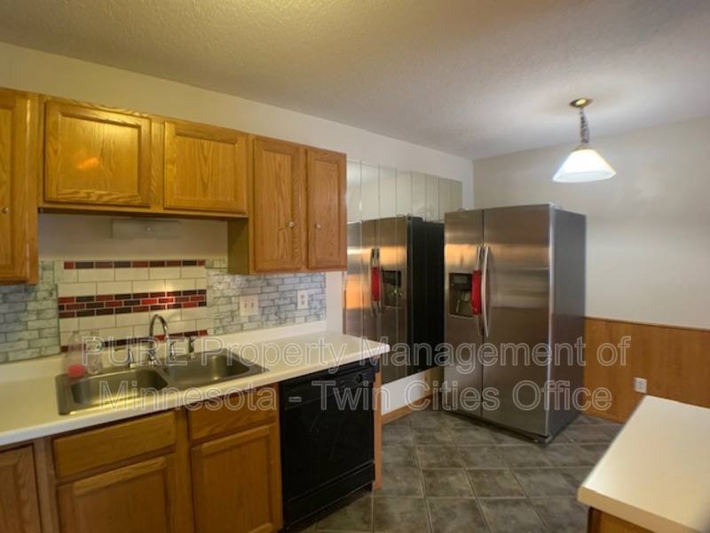 Townhouse for rent at 428 Appleblossom Lane, Shakopee, MN 55379