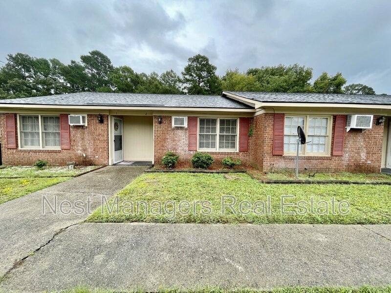 Apartment for rent at 3241 Willard Dr #2, Fayetteville, NC 28312