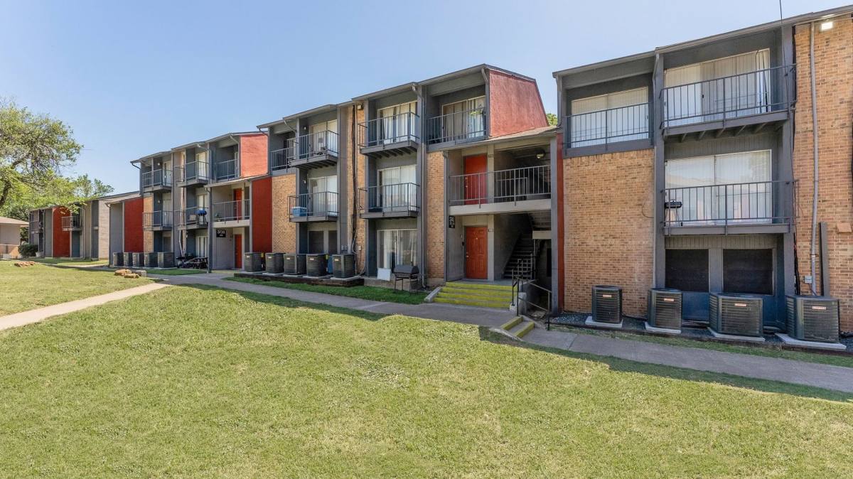 Apartment for rent at 3702 Conway St, Dallas, TX 75224