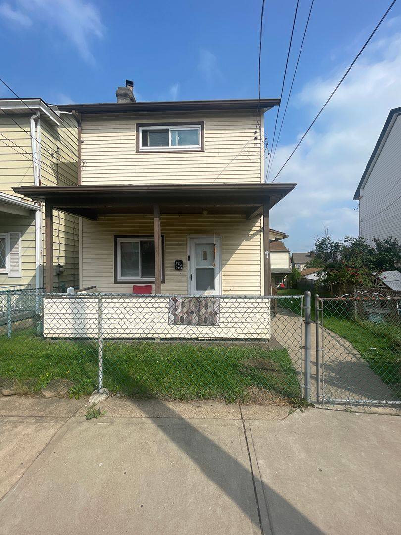 Apartment for rent at 321 E 18th, Homestead, PA 15120