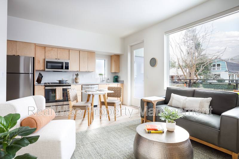 Apartment for rent at 184 Garfield St #202, Ashland, OR 97520
