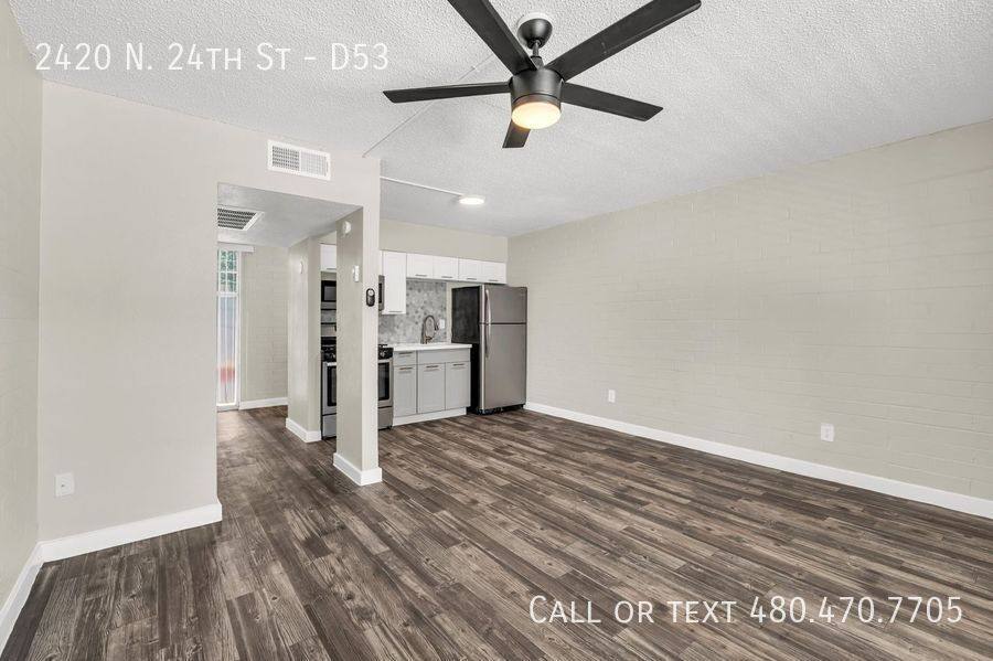 Apartment for rent at 2420 N 24th St, Phoenix, AZ 85008