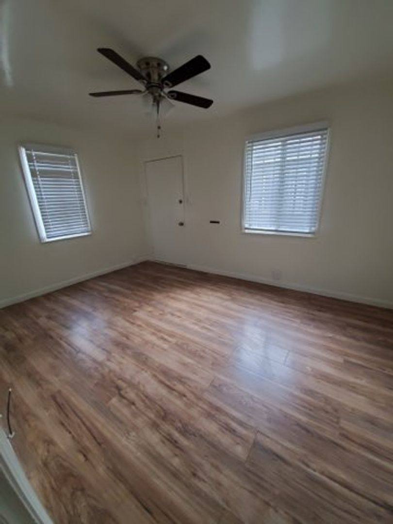 Apartment for rent at 1181 W 38th St, Los Angeles, CA 90037