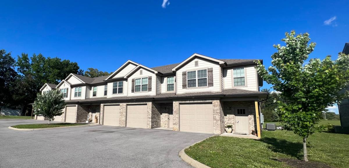 Apartment for rent at 113 Middle Bridge Stub Rd, Bowling Green, KY 42103