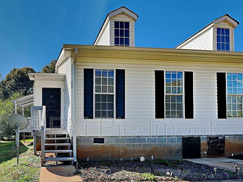 House for rent at 213 Toby Springs Lane, McDonough, GA 30253