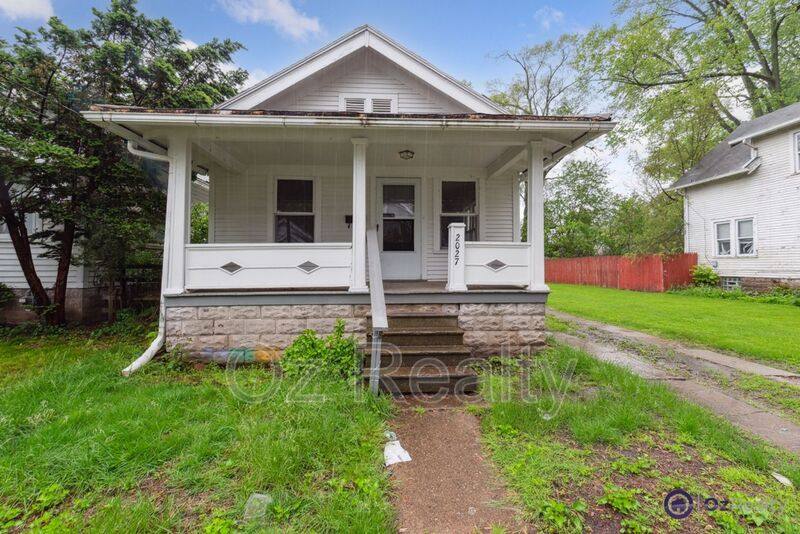 House for rent at 2027 Berkshire Place, Toledo, OH 43613