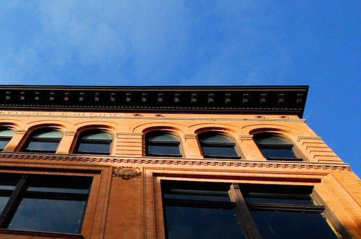 Apartment for rent at 324 S Brady St, Davenport, IA 52801