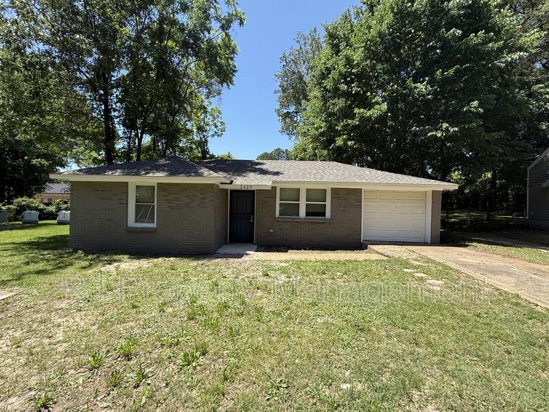 House for rent at 2429 Corry Rd, Memphis, TN 38106