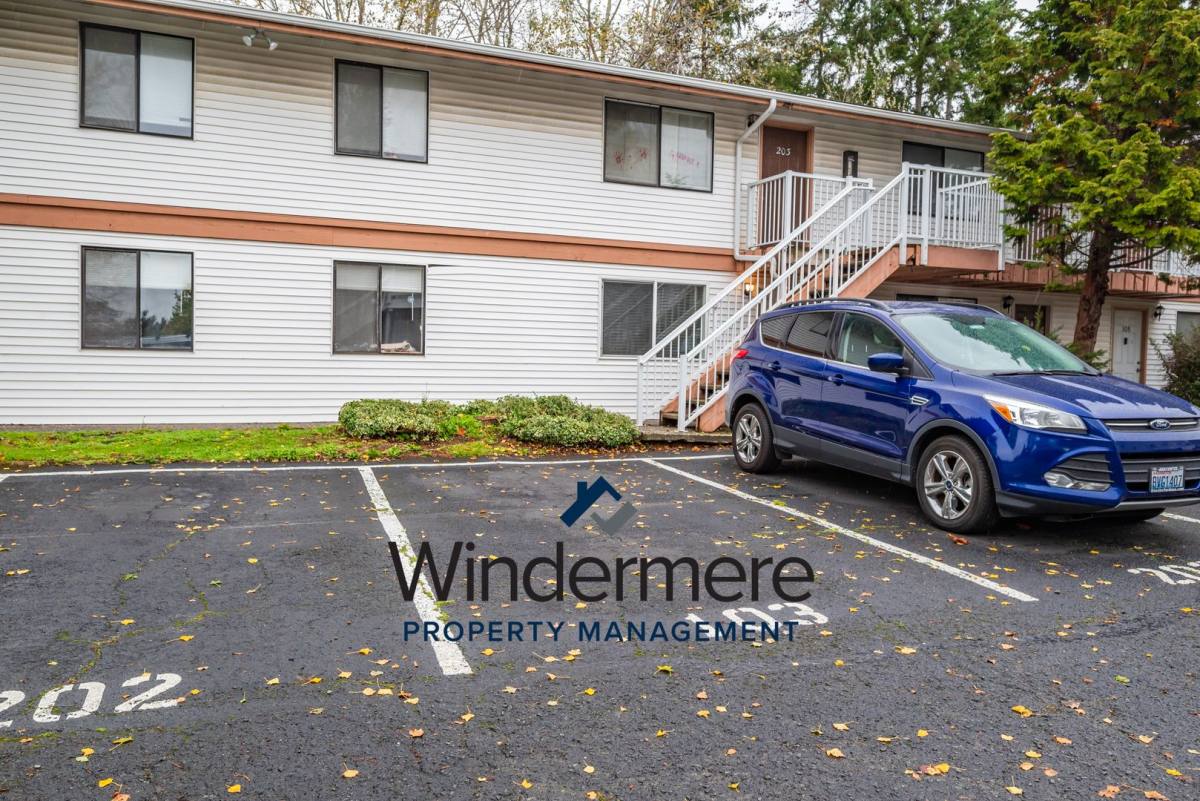 Apartment for rent at 310 SE Midway Blvd, Oak Harbor, WA 98277