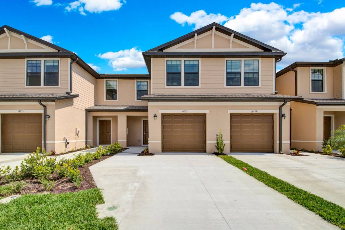 Townhouse for rent at 14273 Oviedo Place, Fort Myers, FL 33905