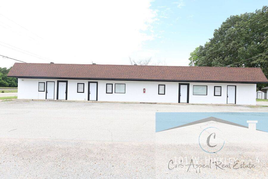 Apartment for rent at 101 W Hinkley #4, Brookland, AR 72417
