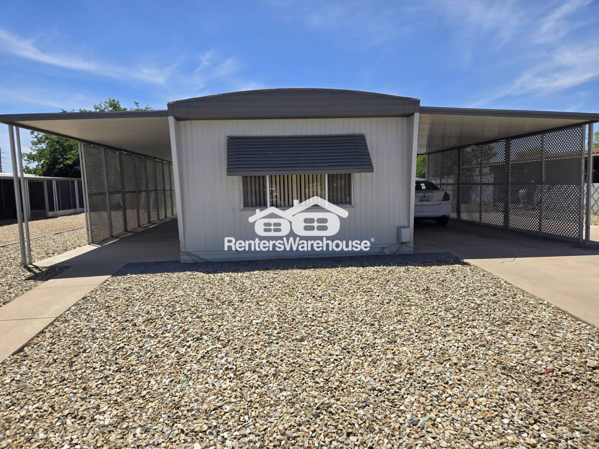 House for rent at 9122 N 65th Ave, Glendale, AZ 85302