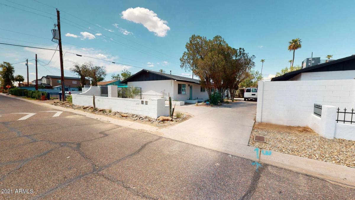 House for rent at 3942 E Earll Dr, Phoenix, AZ 85018