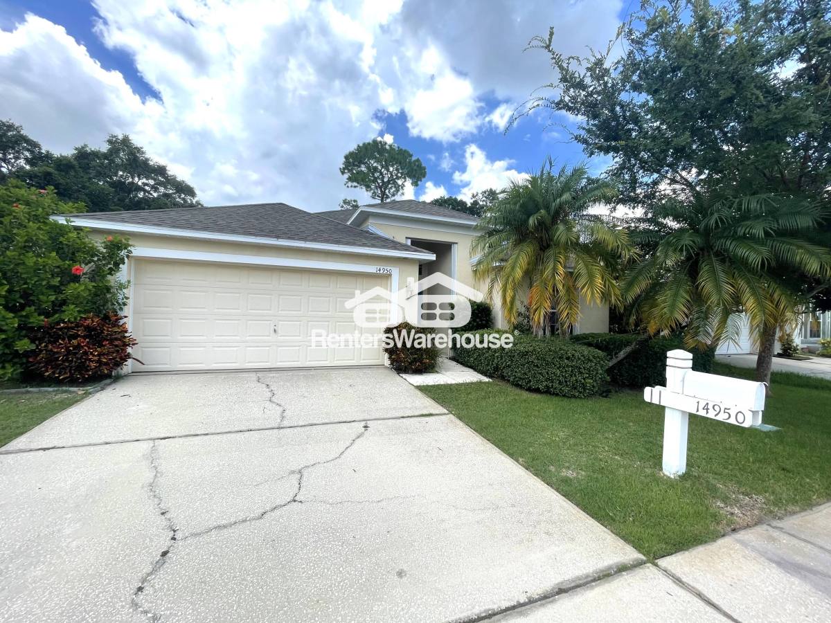 House for rent at 14950 Hidden Oaks Circle, Clearwater, FL 33764
