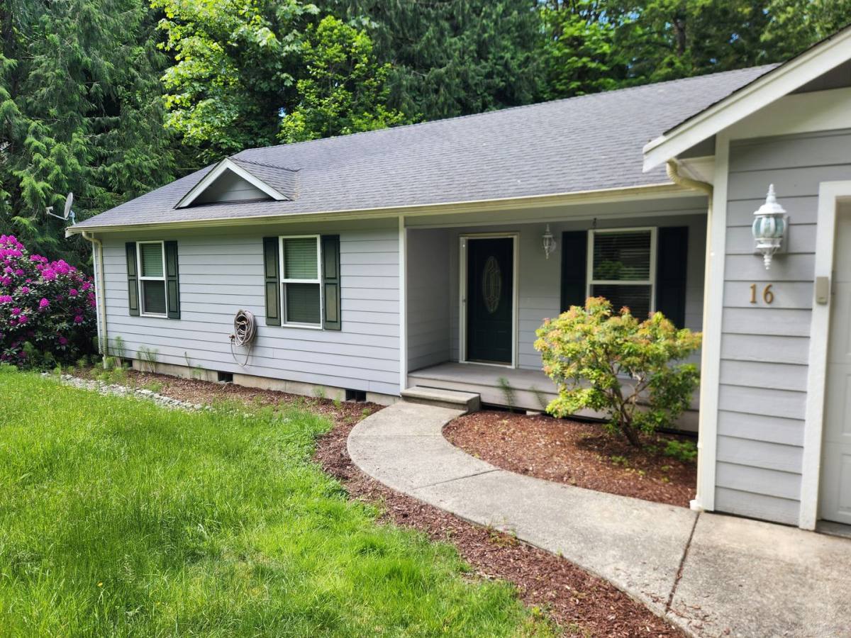House for rent at 16 Rocky Ridge Dr, Bellingham, WA 98229