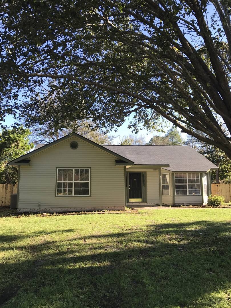 House for rent at 611 Demere St, Hinesville, GA 31313