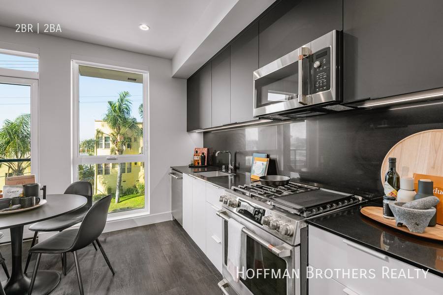Apartment for rent at 200 N Toluca St #610, Los Angeles, CA 90026