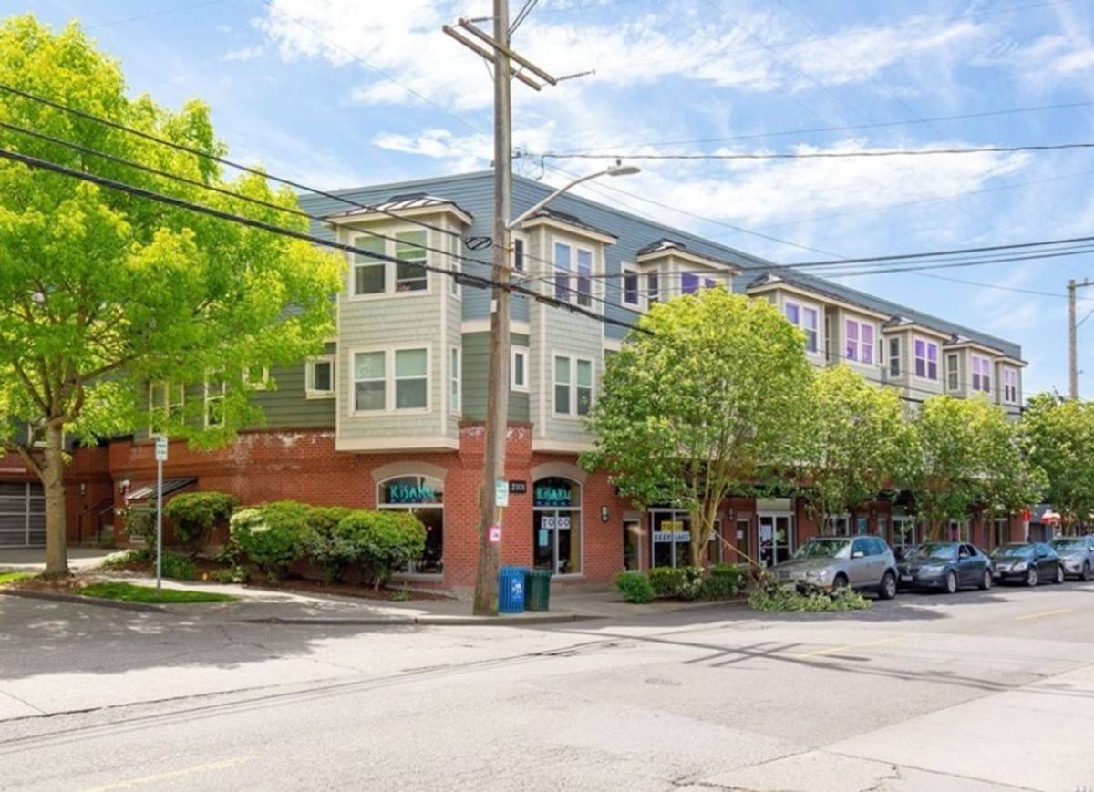 House for rent at 2105 N 55th St #313, Seattle, WA 98103