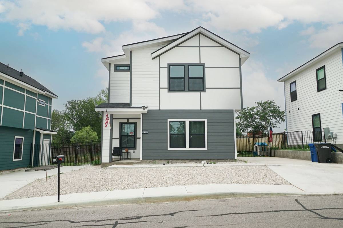 House for rent at 422 K St, San Antonio, TX 78220