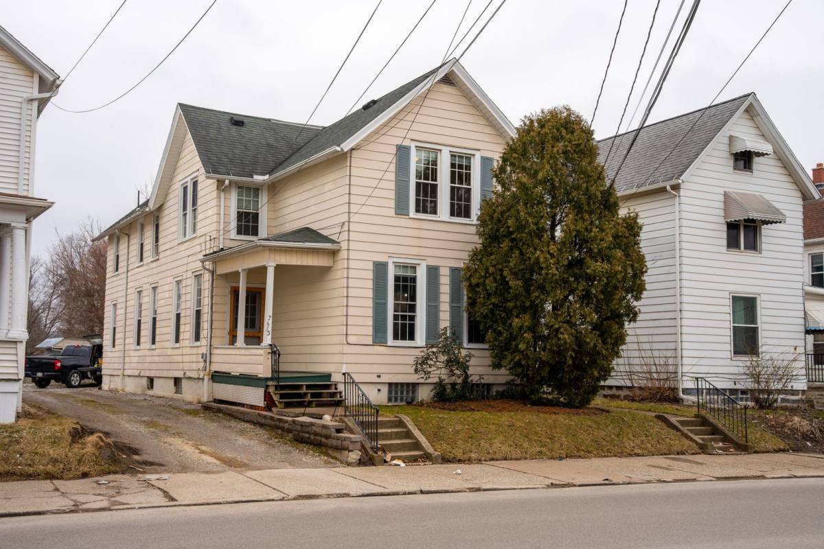 Apartment for rent at 713 W 26th St, Erie, PA 16508