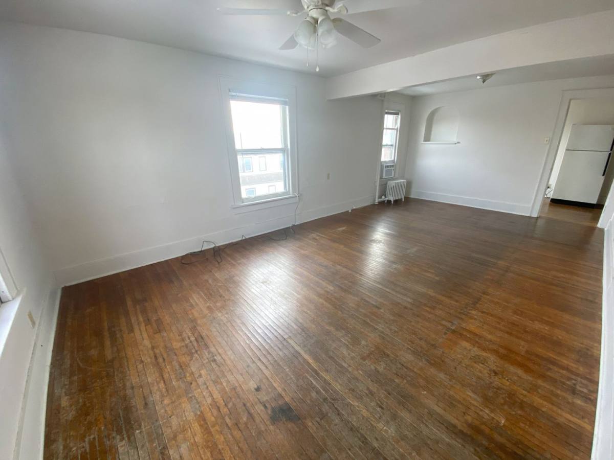 209 N Hyland Ave, Ames, IA 50014