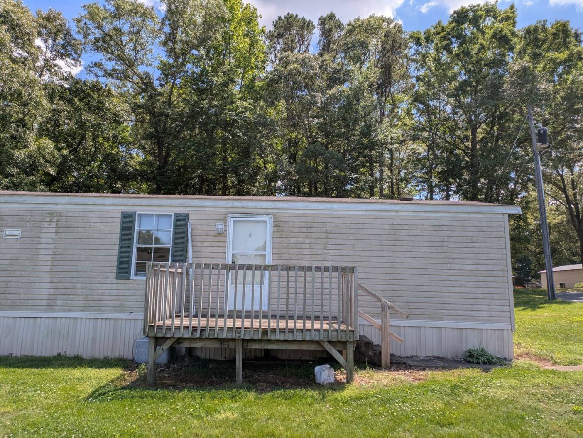 Apartment for rent at 2200 33rd St NE, Hickory, NC 28601