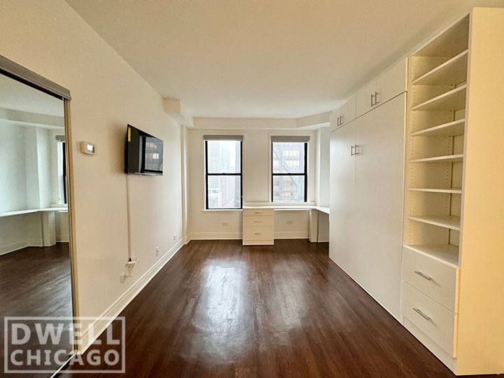 Apartment for rent at 200 E Chestnut St, Chicago, IL 60611
