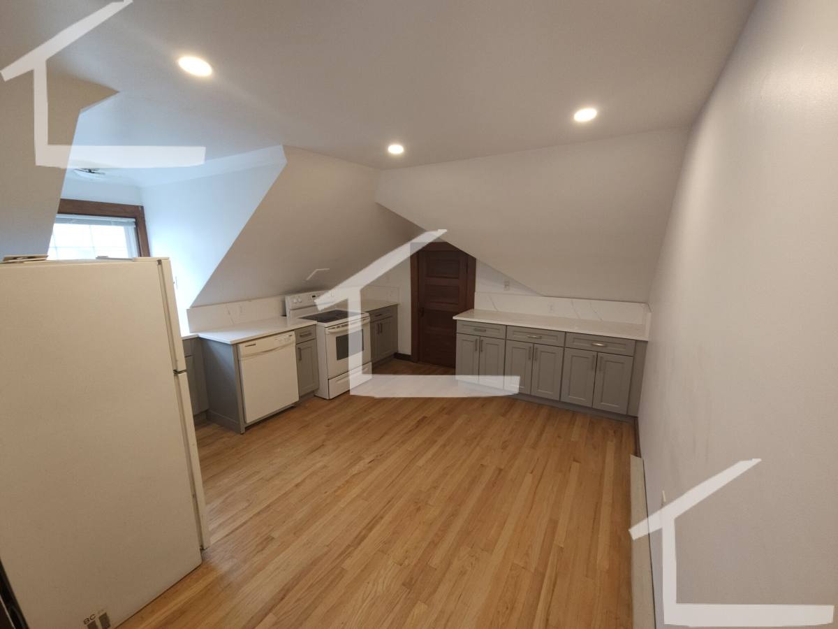 House for rent at 22 Greenough St #3, Brookline, MA 02445