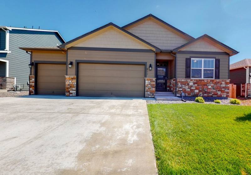 House for rent at 911 Camberly Dr, Windsor, CO 80550