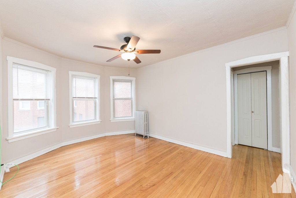 Apartment for rent at 4025 W Melrose St #29-1W, Chicago, IL 60641