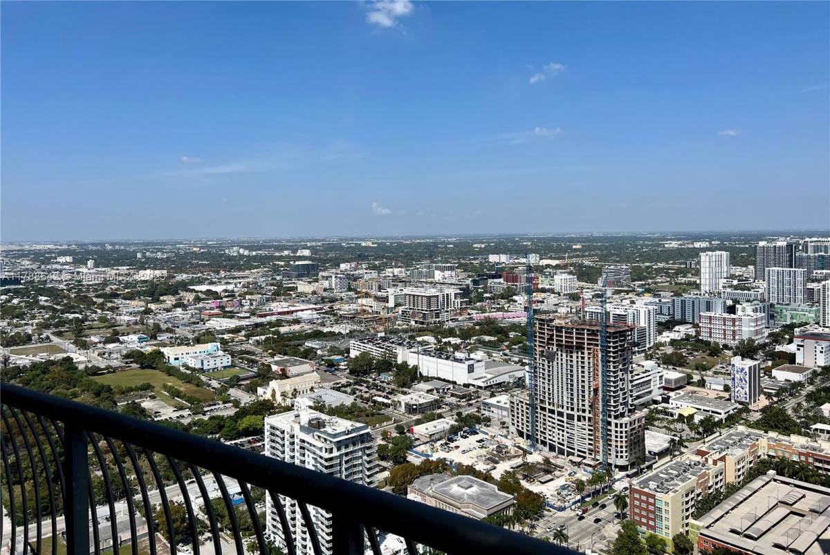 Apartment for rent at 1750 N Bayshore Dr #5309, Miami, FL 33132