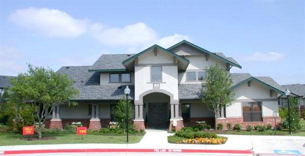 Apartment for rent at 801 S Polk St, Desoto, TX 75115