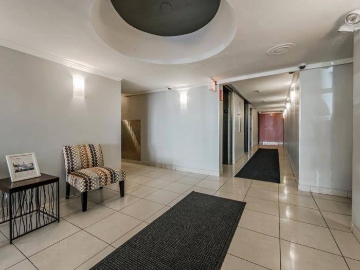 Apartment for rent at 639 W Grace #223, Chicago, IL 60613