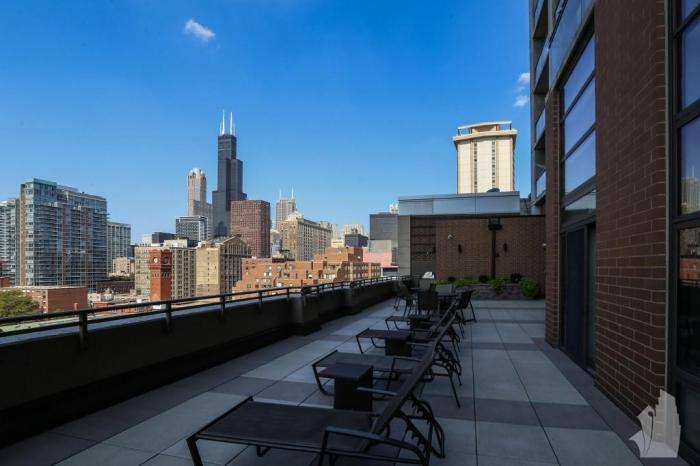 Apartment for rent at 8 E 9th St #3001, Chicago, IL 60605