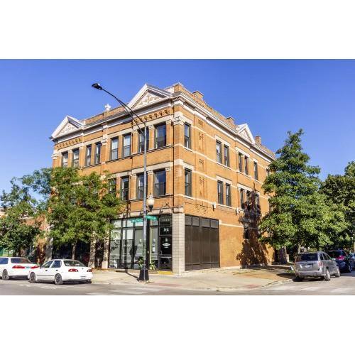 Apartment for rent at 3634 W Wrightwood #2E, Chicago, IL 60647