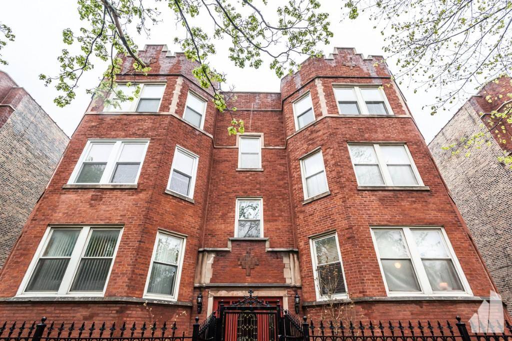 Apartment for rent at 2720 N Sawyer Ave #3A, Chicago, IL 60647