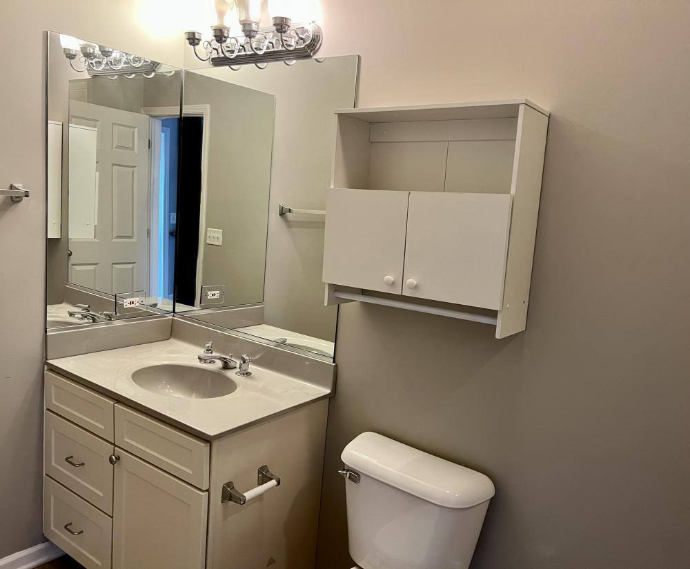 Townhouse for rent at 2331 N Lister Ave E, Chicago, IL 60614