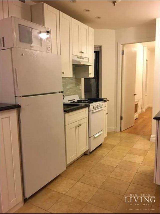 Apartment for rent at 334 E 73rd St #2D, New York, NY 10021
