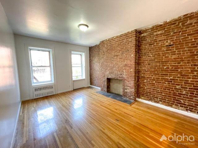 Apartment for rent at 316 E 83rd #3A, New York, NY 10028