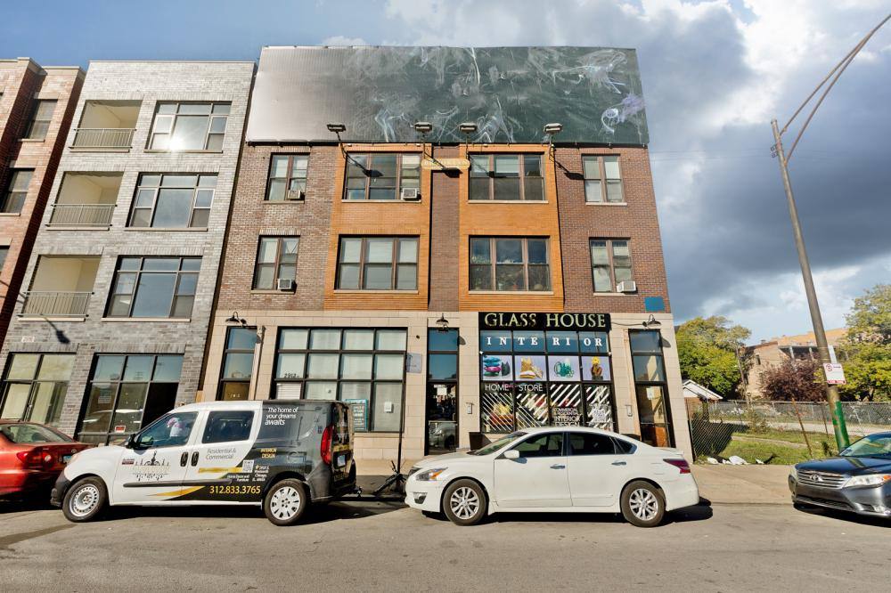 Apartment for rent at 2912 S Wentworth Ave #2F, Chicago, IL 60616