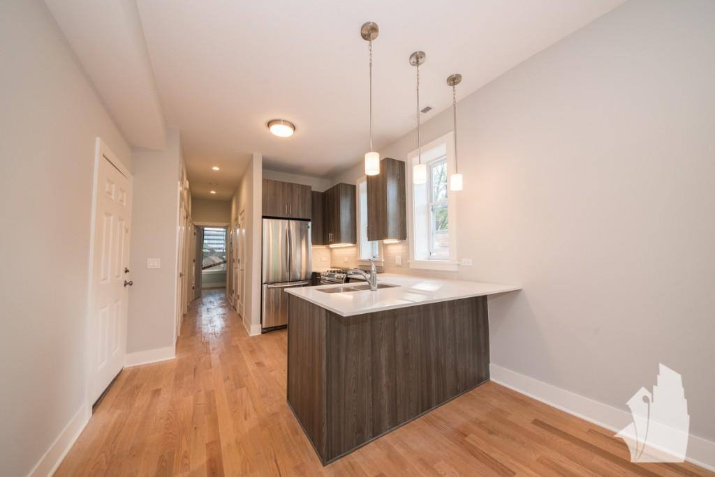 Apartment for rent at 1857 W Dickens #1F, Chicago, IL 60614